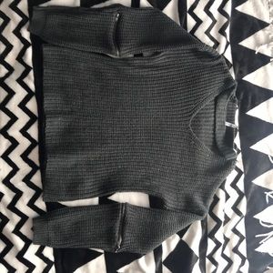 Hunter green long sleeve sweater